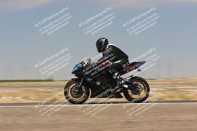 media/Jul-22-2022-TrackDaz (Fri) [[ca4971259a]]/Group B/130pm (Wheelie Bump)/